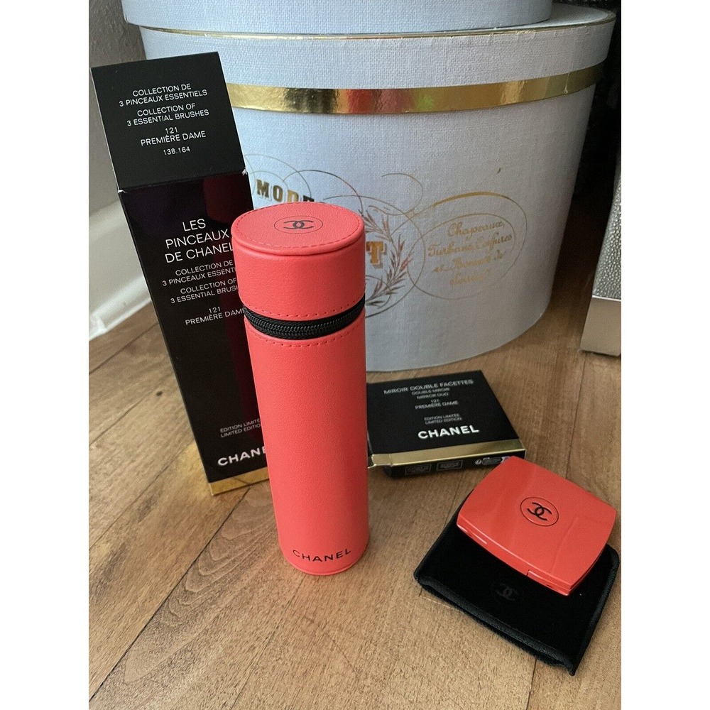 Chanel Makeup Brush Set Mirror 121 premiere Dame foundation powder eyeshadow